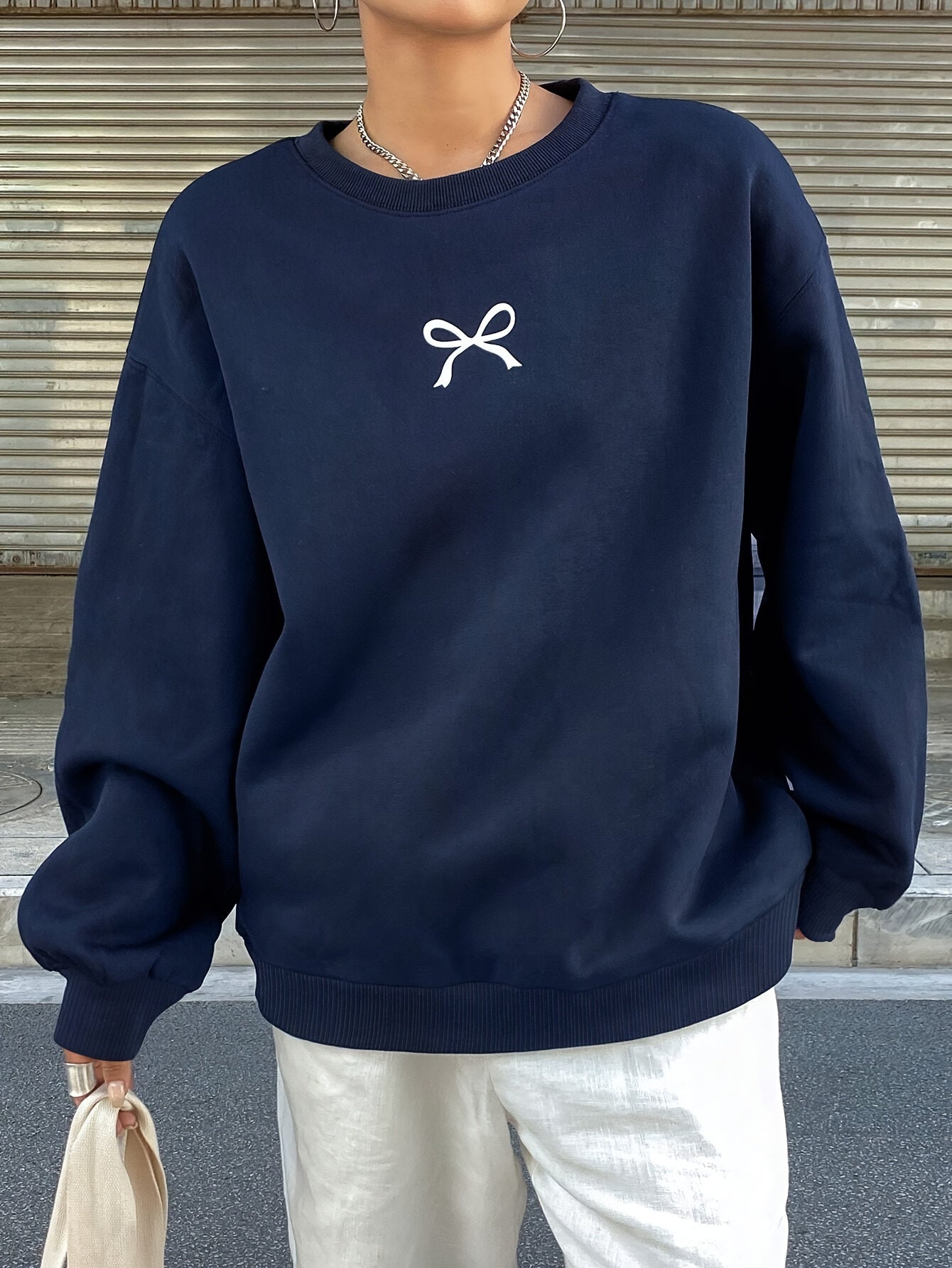 Evoque™ | Minimalist Bow Sweatshirt