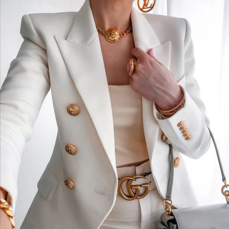 Beyond Chic | Chic Blazer For Any Occasion