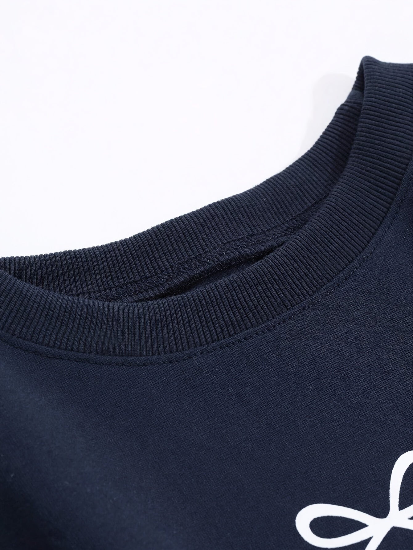 Evoque™ | Minimalist Bow Sweatshirt