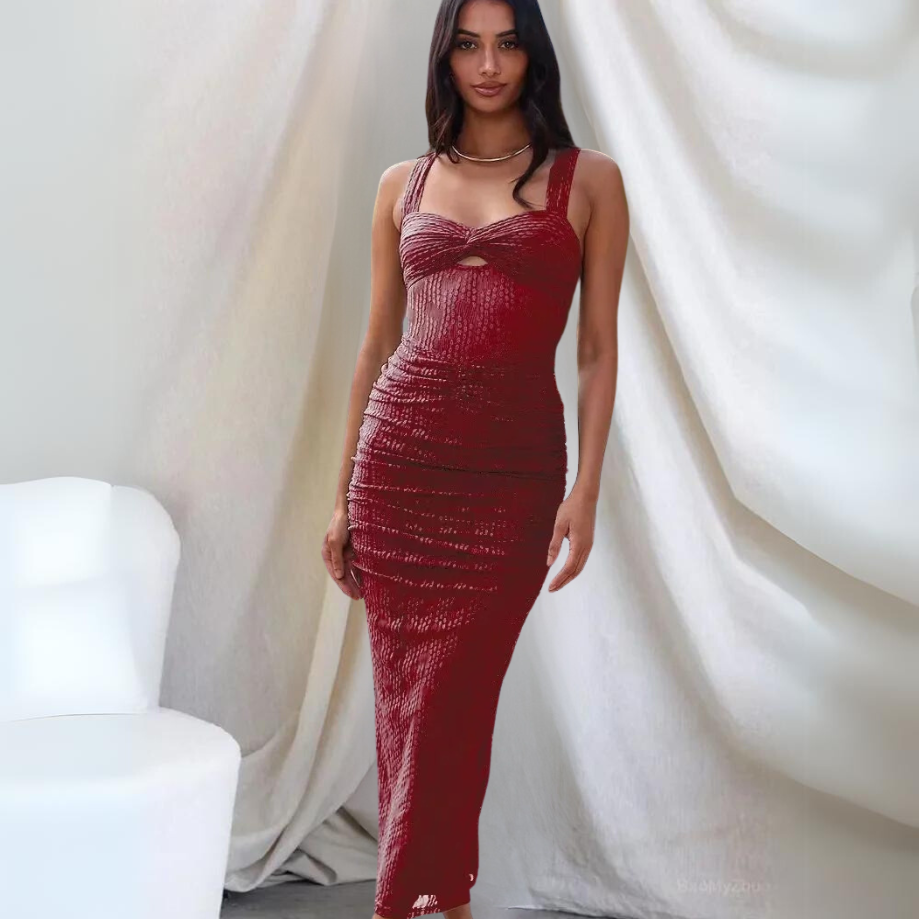 Beyond Chic | Pamela Tight-fitting Long Summer Dress